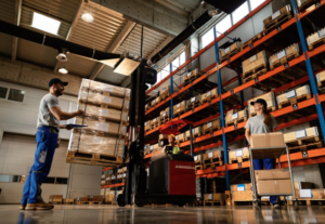 Read more about the article How Can Commercial Warehouse Solutions Improve Supply Chain Visibility?
