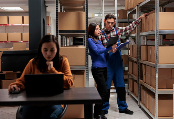 You are currently viewing What Makes Warehouse Services a Critical Part of Modern Logistics Flow?