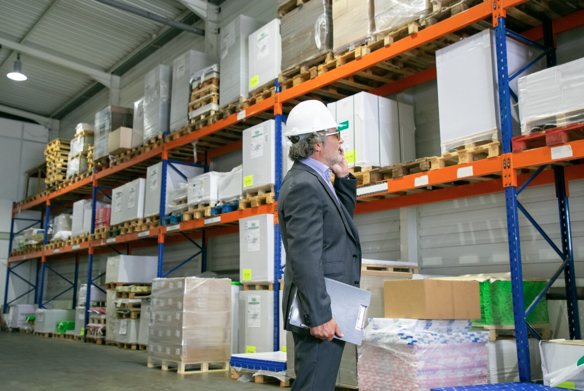 You are currently viewing How Can a Warehousing Company Help Retailers Manage Multiple Sales Channels?